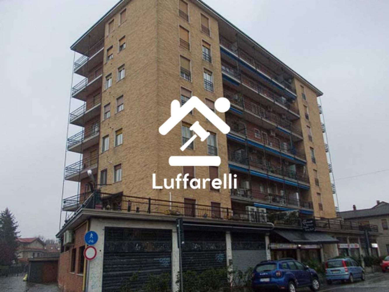 Apartamento de 5 divisões em Limbiate, Italy N.º 6173