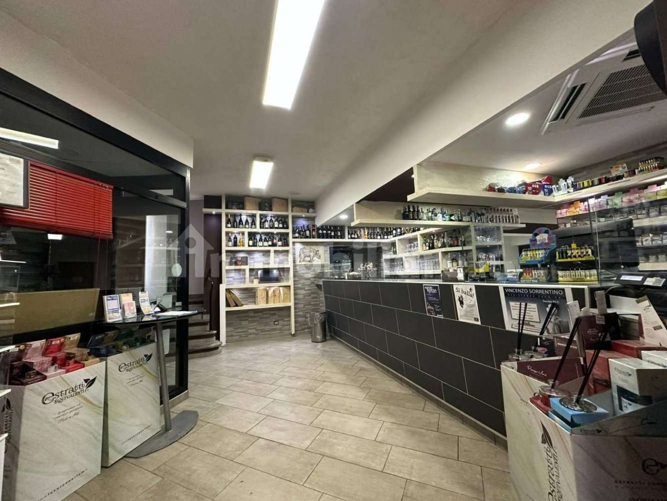 5 rooms Commercial property in Varano Borghi, Italy No. 159997