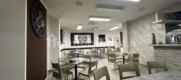 5 rooms Commercial property in Varano Borghi, Italy No. 159997 11