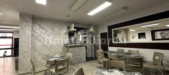 5 rooms Commercial property in Varano Borghi, Italy No. 159997 4