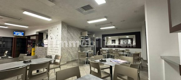 5 rooms Commercial property in Varano Borghi, Italy No. 159997 6