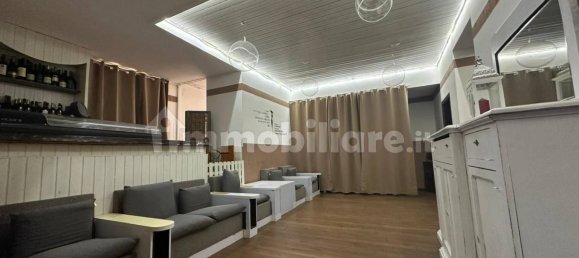 5 rooms Commercial property in Varano Borghi, Italy No. 159997 13
