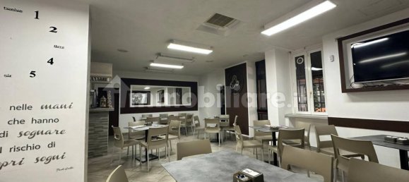 5 rooms Commercial property in Varano Borghi, Italy No. 159997 5