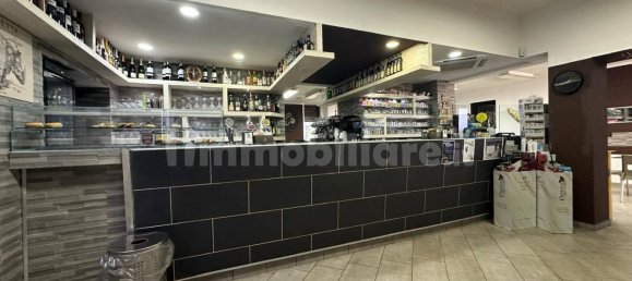 5 rooms Commercial property in Varano Borghi, Italy No. 159997 2