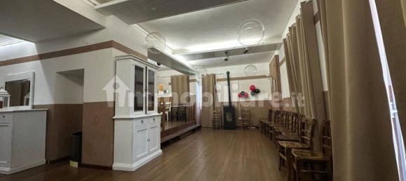 5 rooms Commercial property in Varano Borghi, Italy No. 159997 14