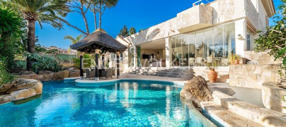 4 bedrooms House in Marbella, Spain No. 68012 3