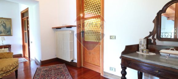 8 rooms House in Pontida, Italy No. 292536 16