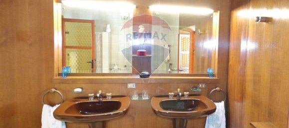 8 rooms House in Pontida, Italy No. 292536 14