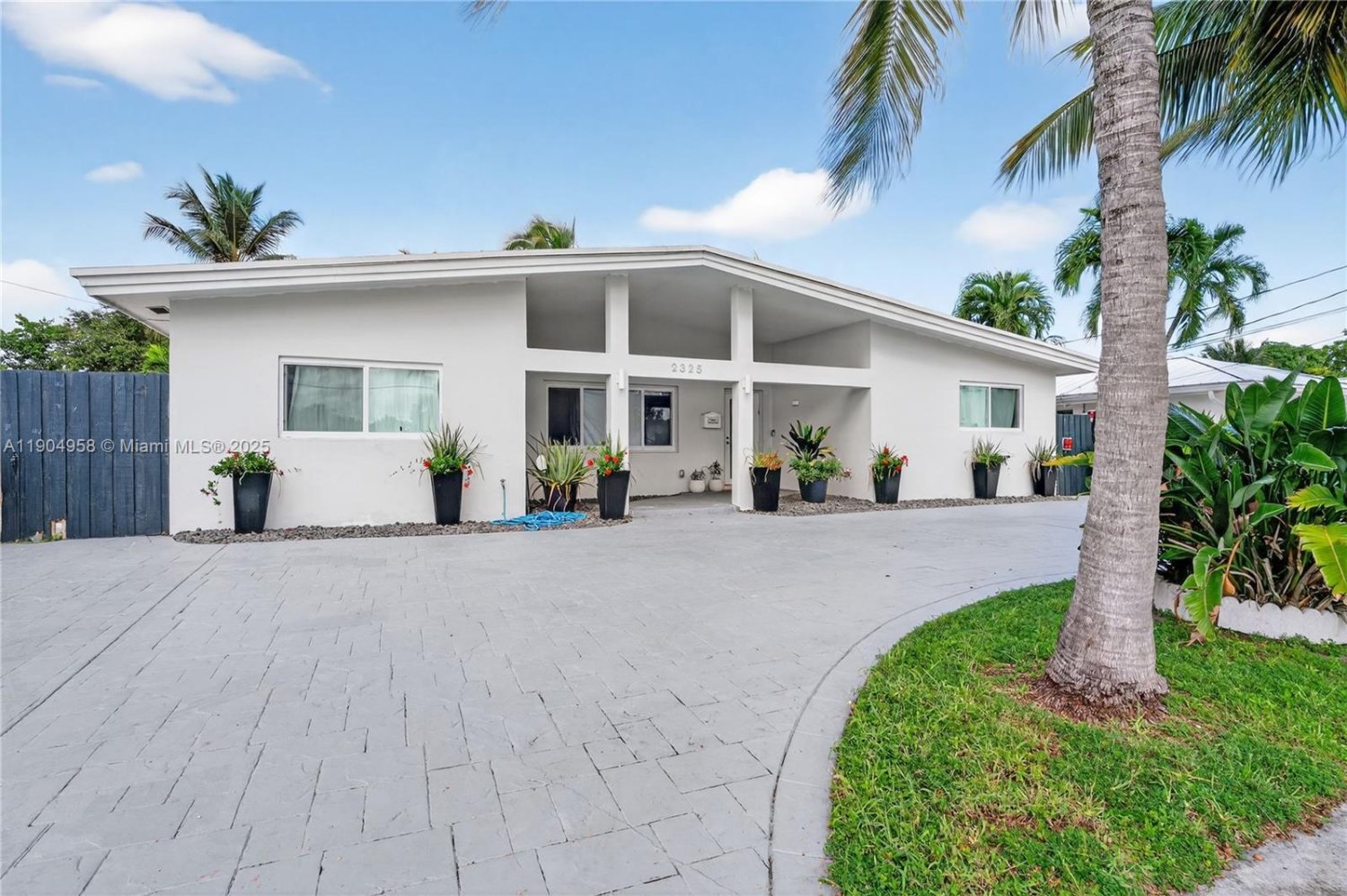 4 dormitorios villa en venta en Miami, Miami-Dade, Florida, USA № 614176