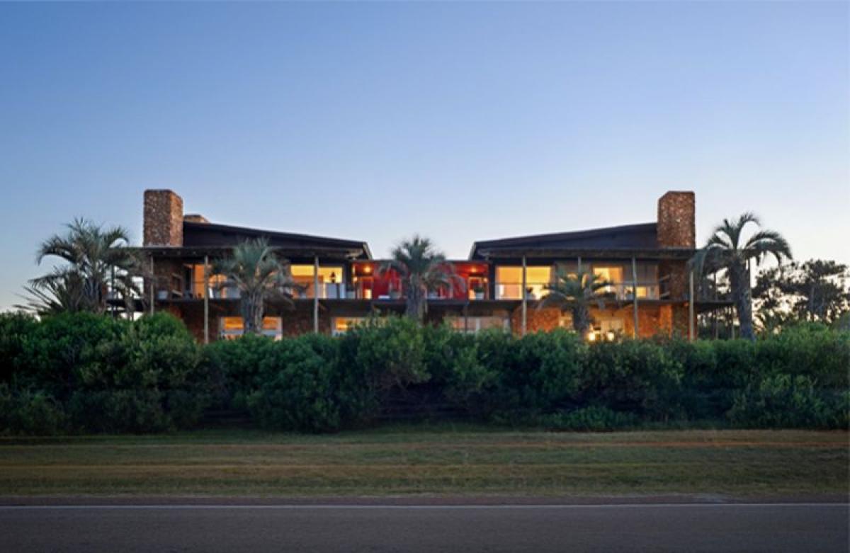 4 bedrooms House in Maldonado, Uruguay No. 6995