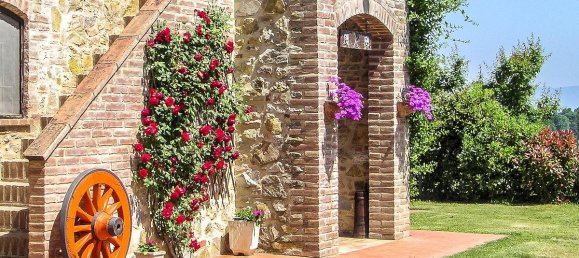 9 bedrooms Apartment in Castiglione del Lago, Italy No. 418 2