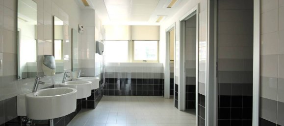 356m² Office in Milan, Italy No. 358990 8