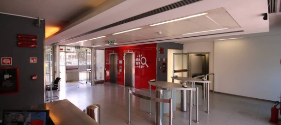 356m² Office in Milan, Italy No. 358990 2