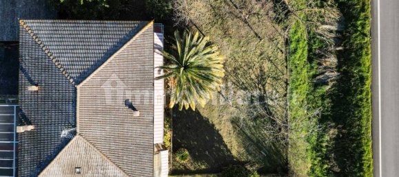 5 bedrooms Villa in Passignano sul Trasimeno, Italy No. 190186 9