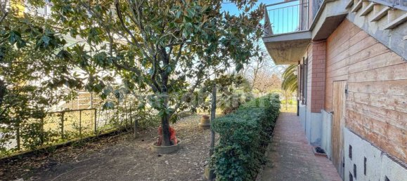 5 bedrooms Villa in Passignano sul Trasimeno, Italy No. 190186 13