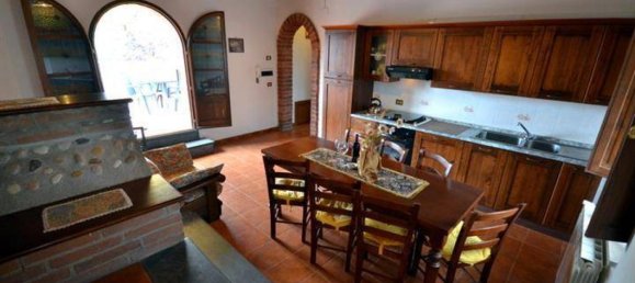 Studio in Torrita di Siena, Italy No. 1488 6