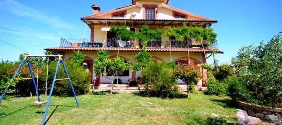 Studio in Torrita di Siena, Italy No. 1488 12