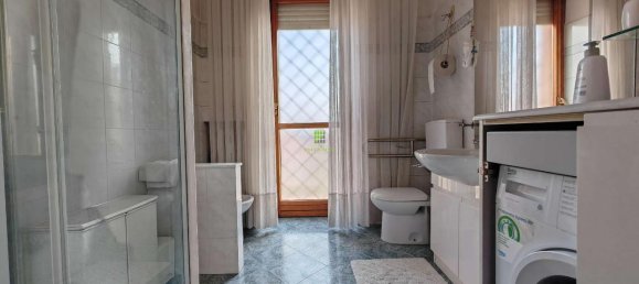 5 rooms Apartment in Moncalieri, Italy No. 75355 18