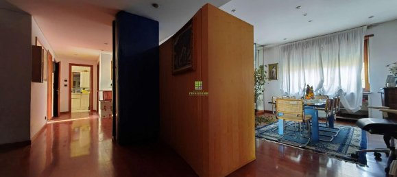 5 rooms Apartment in Moncalieri, Italy No. 75355 5