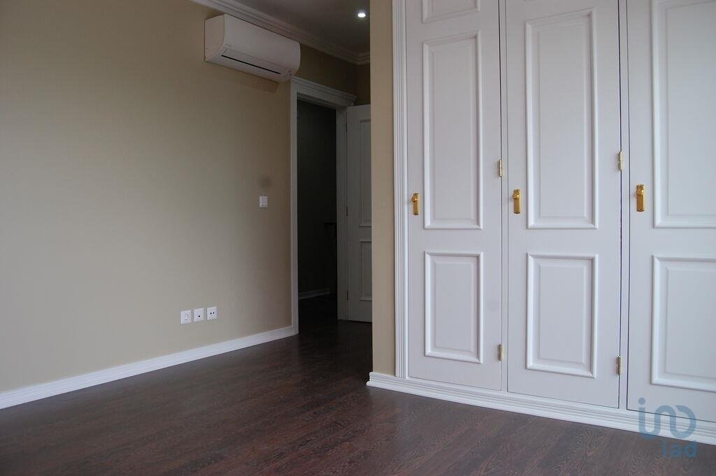 3 bedrooms Duplex in Cascais, Portugal No. 128398