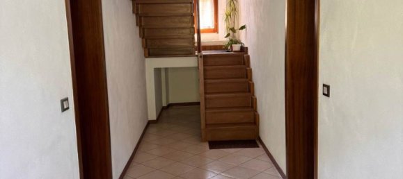 5 rooms Apartment in Sestino, Italy No. 276666 2