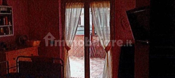 Apartamento de 2 dormitorios en Melito di Napoli, Italy No. 12925 18