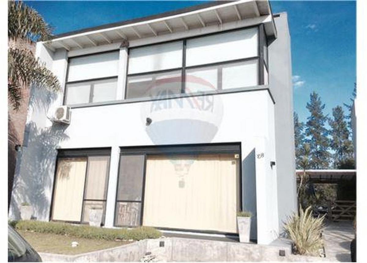 3 bedrooms House in Escobar, Argentina No. 72505