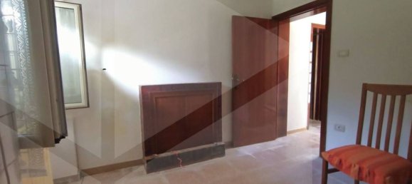 Дом с 5 комнатами в Спольторе, Италия № 20222 13