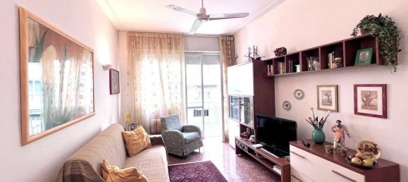 2 bedrooms Apartment in Viareggio, Italy No. 370597 2