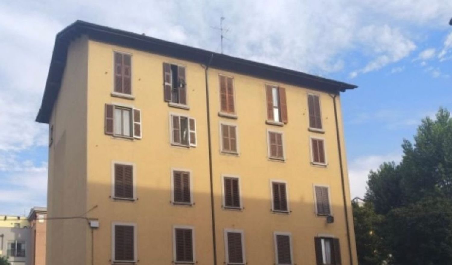 2 rooms Apartment in Sesto San Giovanni, Italy No. 115643