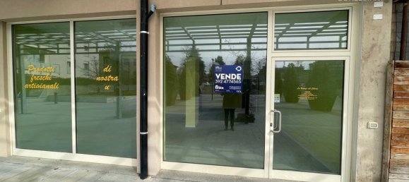 2-Zimmer Gewerbliche Immobilie in Bergamo, Italy, Nr. 64524 17