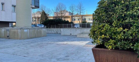 2-Zimmer Gewerbliche Immobilie in Bergamo, Italy, Nr. 64524 38