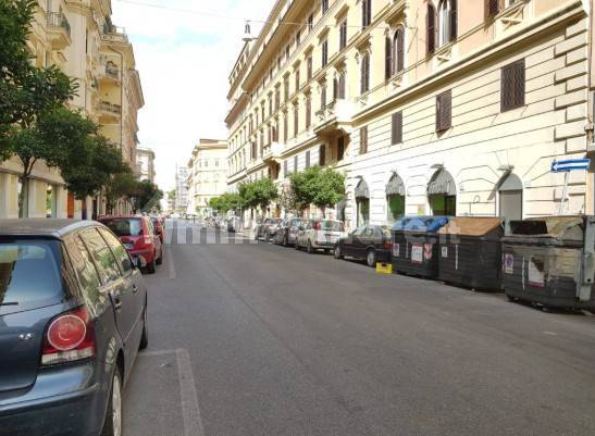 4-salle Propriété commerciale à Rome, Italy No. 207795