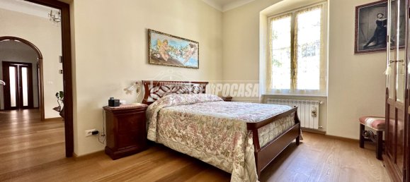 4 bedrooms Apartment in Genoa, Italy No. 354170 19