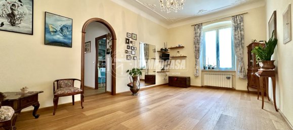4 bedrooms Apartment in Genoa, Italy No. 354170 13