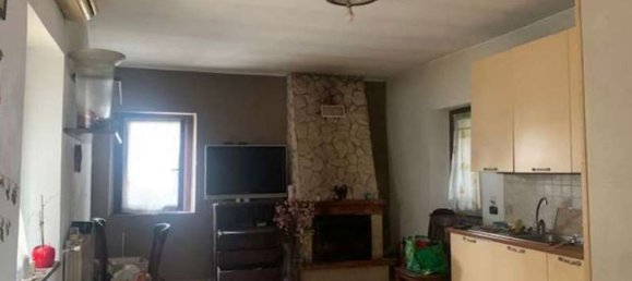 4 rooms Apartment in Torrevecchia Pia, Italy No. 180233 5