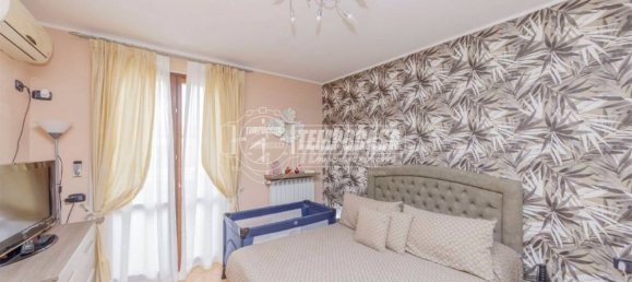 2 bedrooms House in Bubbiano, Italy No. 303729 7