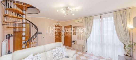 2 bedrooms House in Bubbiano, Italy No. 303729 3