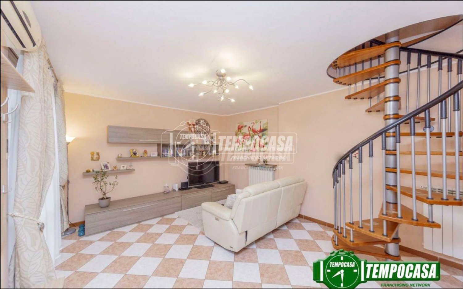 2 bedrooms House in Bubbiano, Italy No. 303729