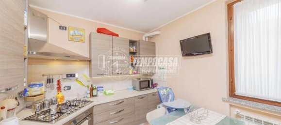 2 bedrooms House in Bubbiano, Italy No. 303729 4