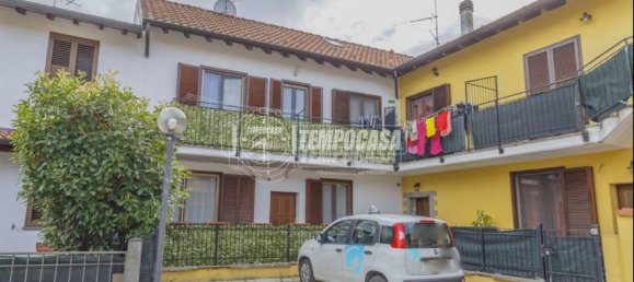 2 bedrooms House in Bubbiano, Italy No. 303729 2