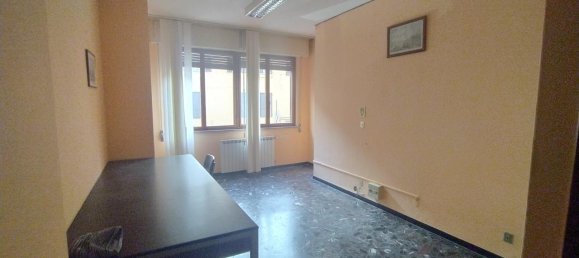 3 rooms Apartment in Savona, Italy No. 3090 2