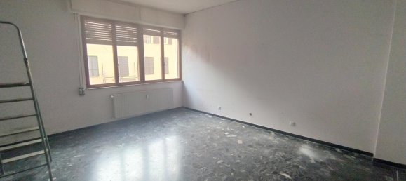 3 rooms Apartment in Savona, Italy No. 3090 7