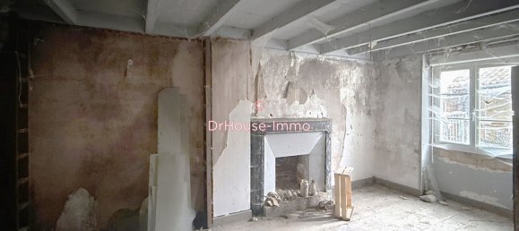 6-salle Bâtiment à Charente, France No. 102179 7