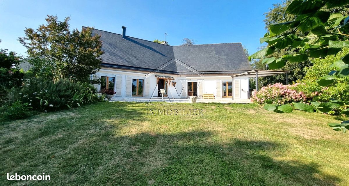 5 bedrooms House in Noailles, France No. 155154