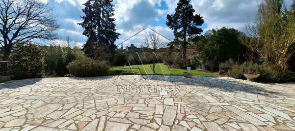 5 bedrooms House in Noailles, France No. 155154 5