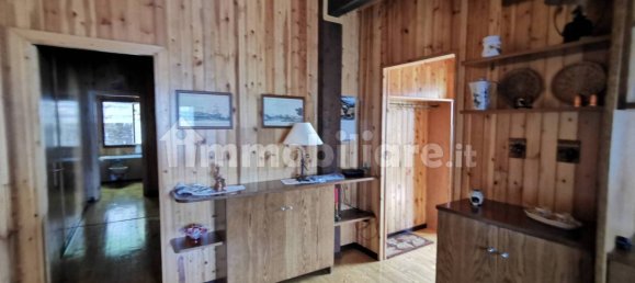 Apartamento de 2 dormitorios en Centro Valle Intelvi, Italy No. 350089 8