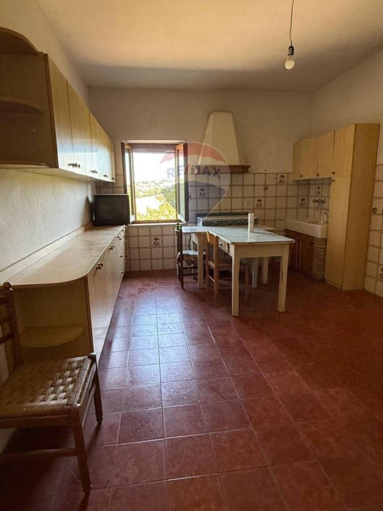 Villa T4 em Avigliano Umbro, Italy N.º 353882