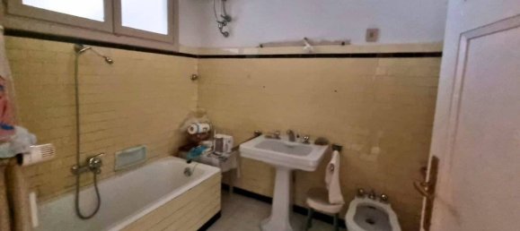 3 bedrooms Apartment in Turin, Italy No. 69200 8