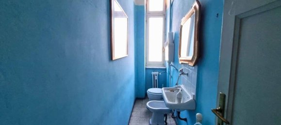 3 bedrooms Apartment in Turin, Italy No. 69200 9